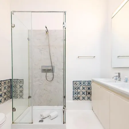 Guestready - Mod-luxe 2br Apt Near Cais Colunas Apartment *